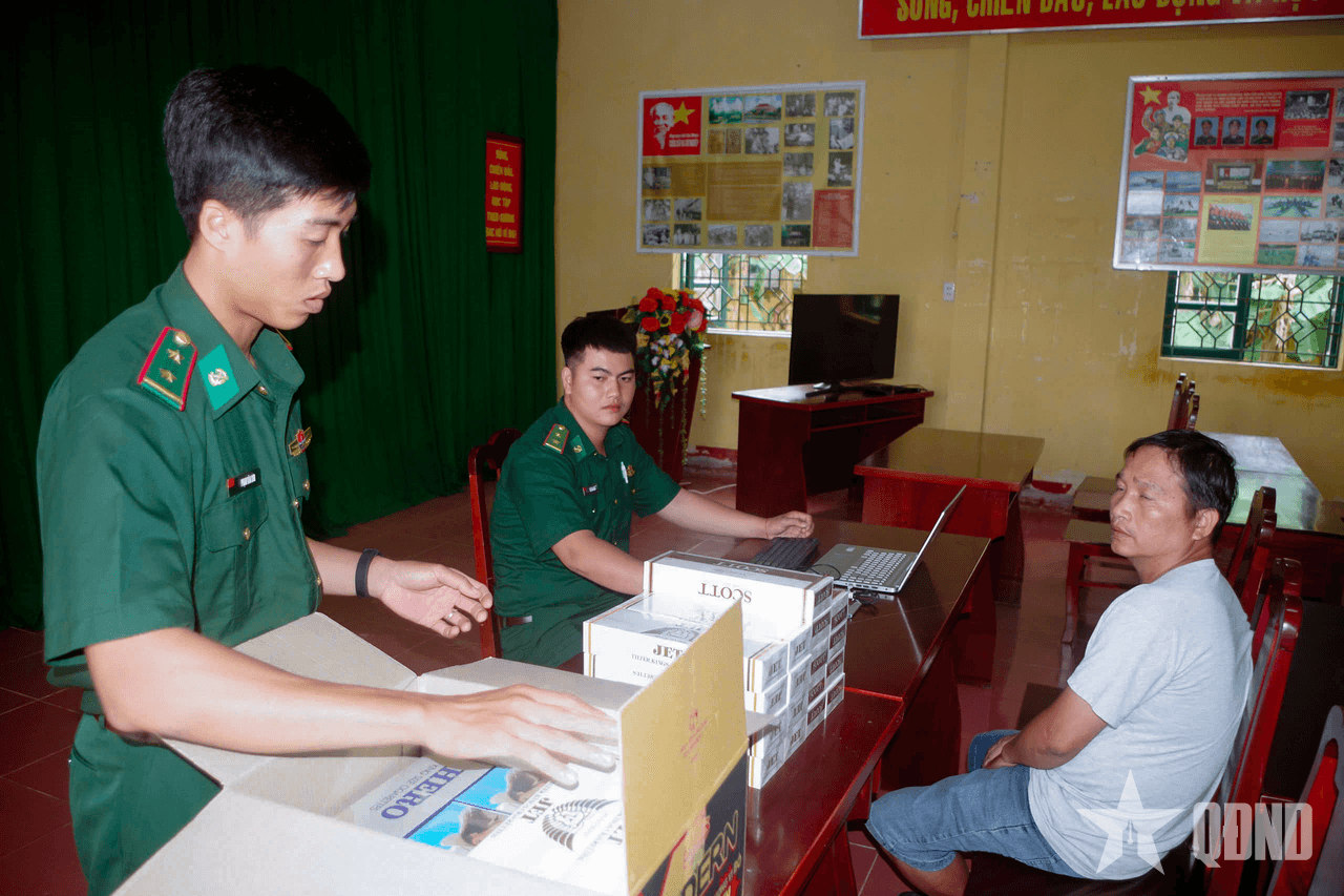 Bộ đội Biên phòng TP Cần Thơ bắt giữ đối tượng tàng trữ, mua bán thuốc lá nhập lậu