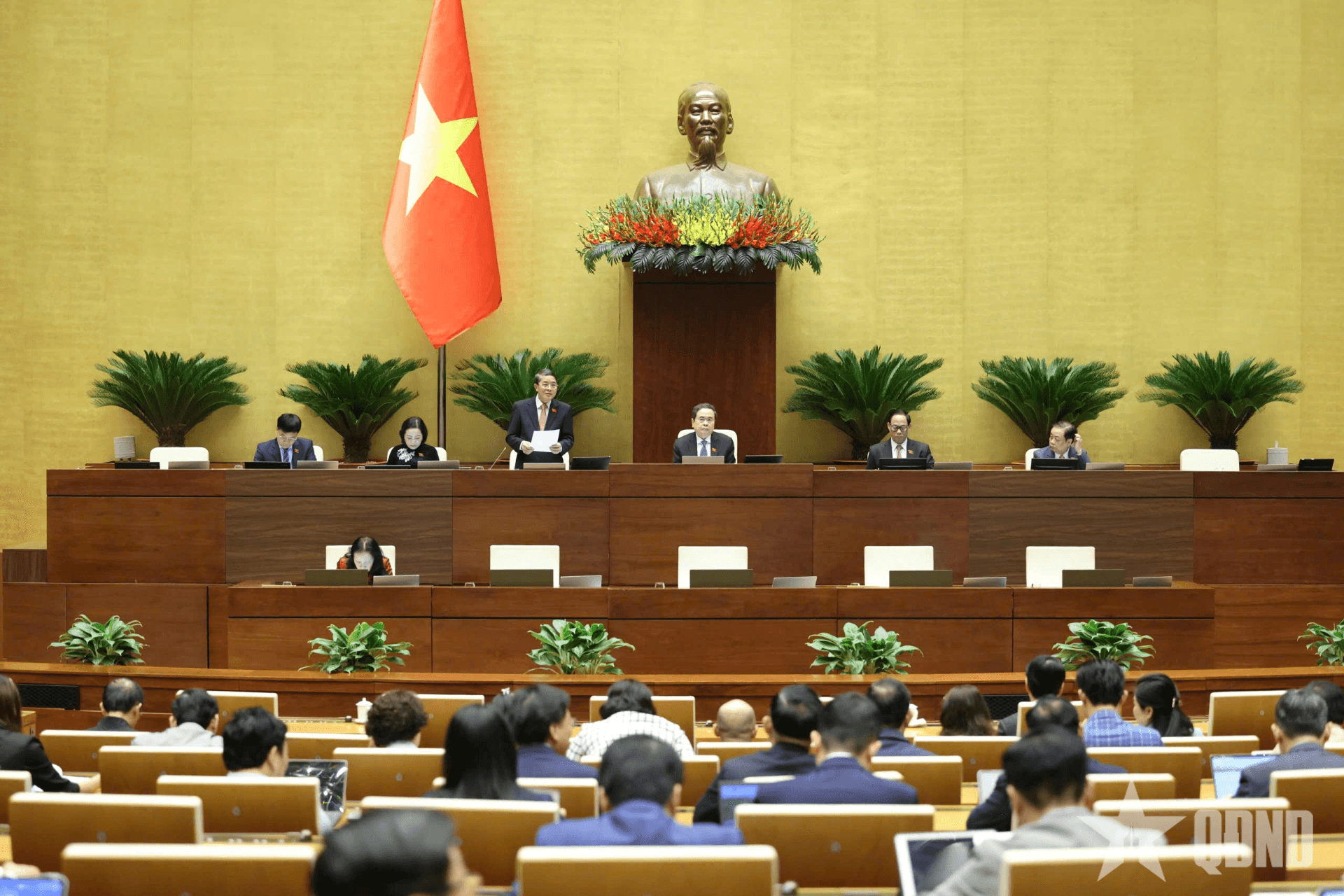 Quốc hội thông qua 2 luật về thuế: Hộ, cá nhân kinh doanh có doanh thu 500 triệu đồng/năm không phải nộp thuế