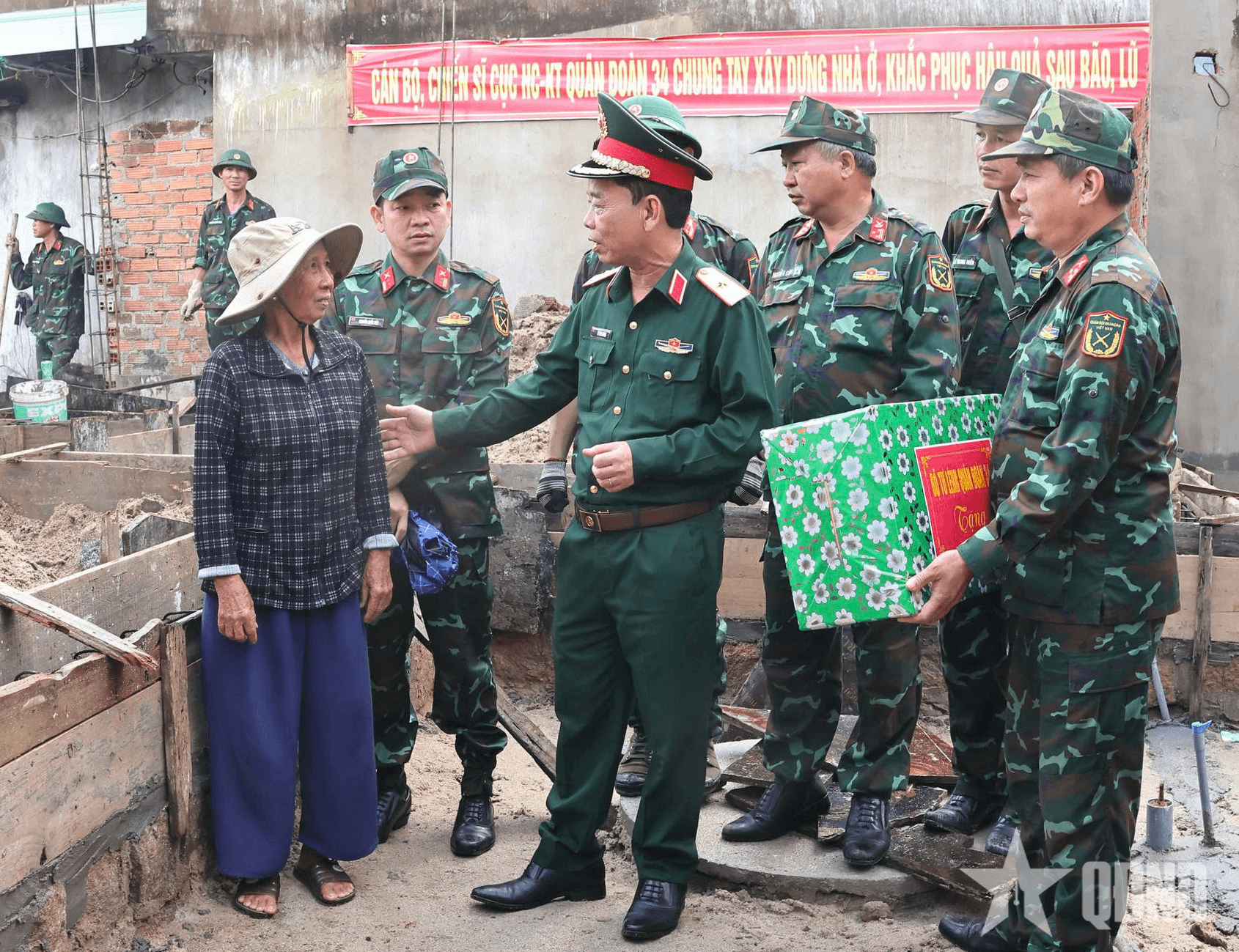 Sư đoàn 31 (Quân đoàn 34): Chủ động đến với dân, giúp dân những việc khó