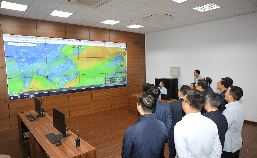 Thiết thực đẩy mạnh sản xuất kinh doanh hoàn thành vượt mức toàn bộ các chỉ tiêu kế hoạch quản trị 2025, bù đắp những thiệt hại mà đất nước đang phải đối mặt do mưa lũ