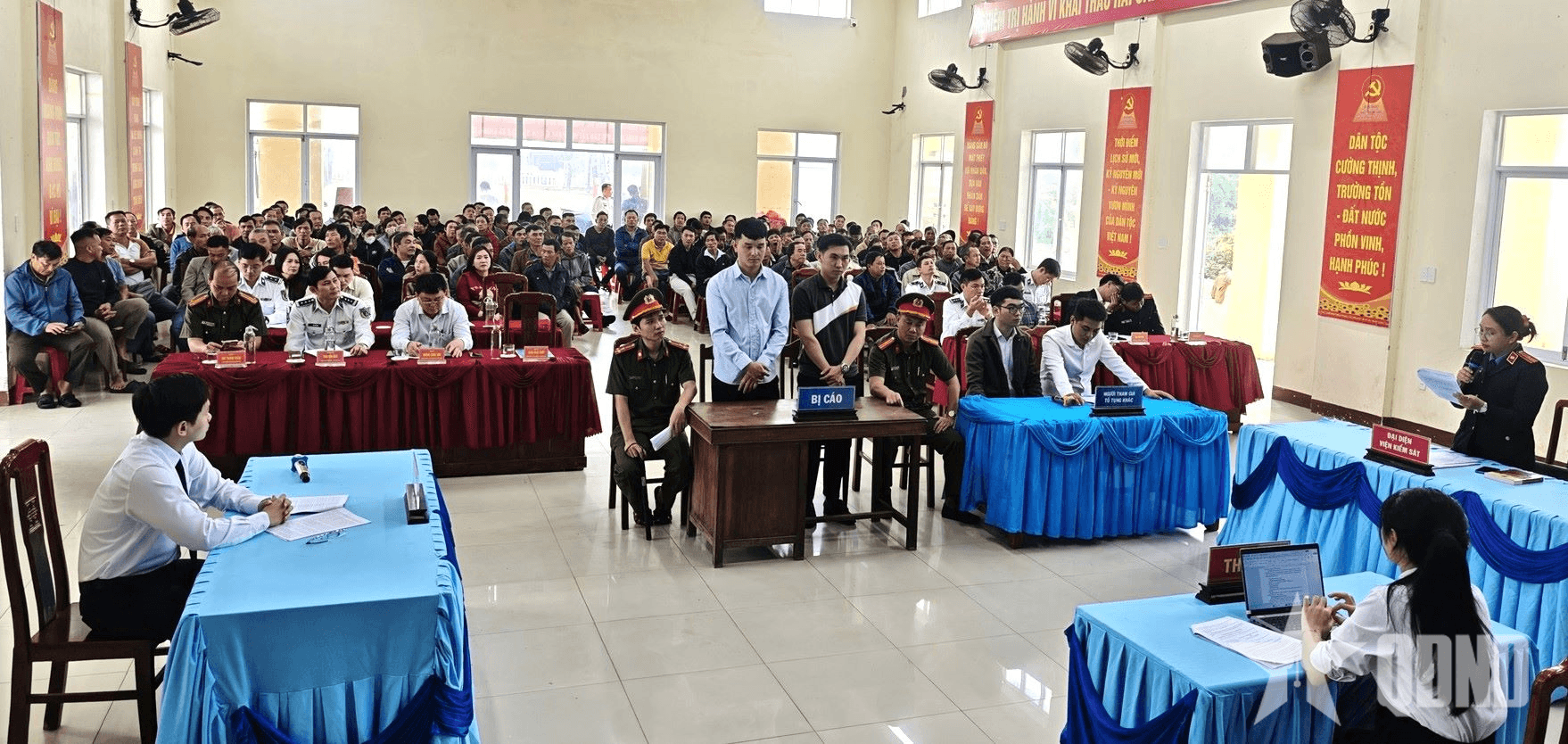 Vùng Cảnh sát biển 2 phối hợp tổ chức “Phiên tòa giả định” tuyên truyền, phổ biến pháp luật về chống IUU