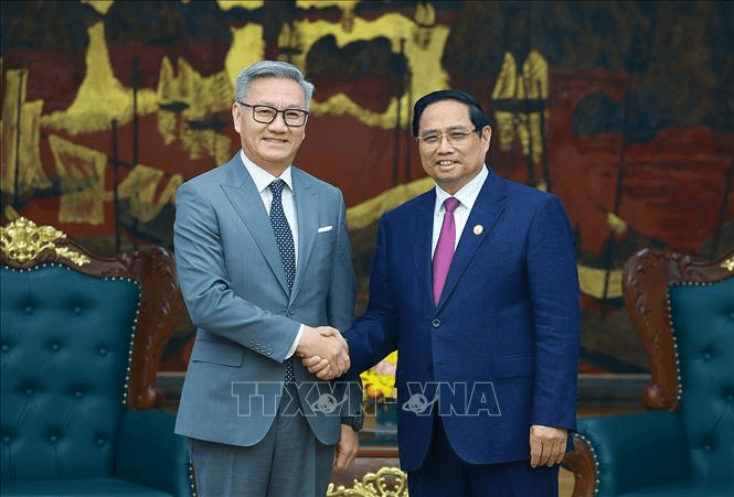 Thủ tướng Phạm Minh Chính tiếp Bộ trưởng Bộ Ngoại giao Lào Thongsavanh Phomvihane