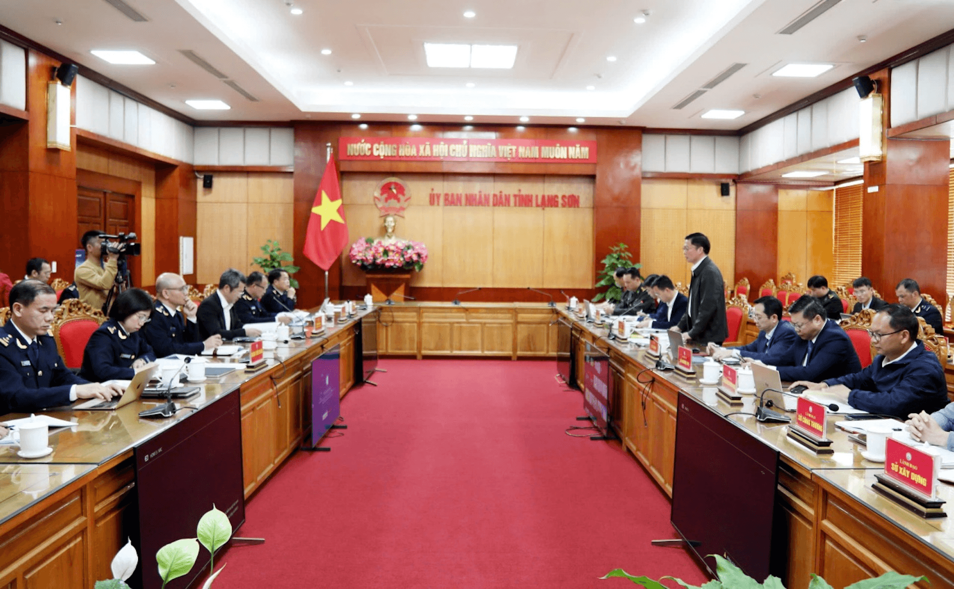 Khảo sát tại khu vực cửa khẩu thông minh thuộc cặp cửa khẩu quốc tế Hữu Nghị-Hữu Nghị Quan