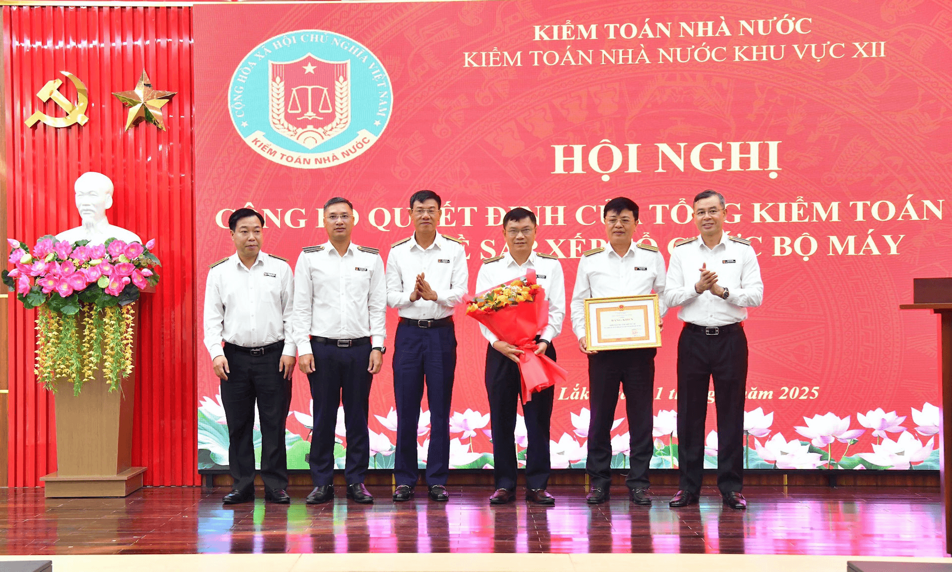 Nâng cao chất lượng hoạt động bộ máy