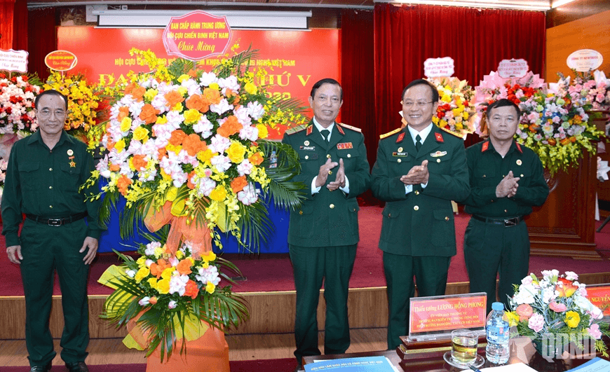 Nỗ lực cống hiến trên mặt trận khoa học và công nghệ