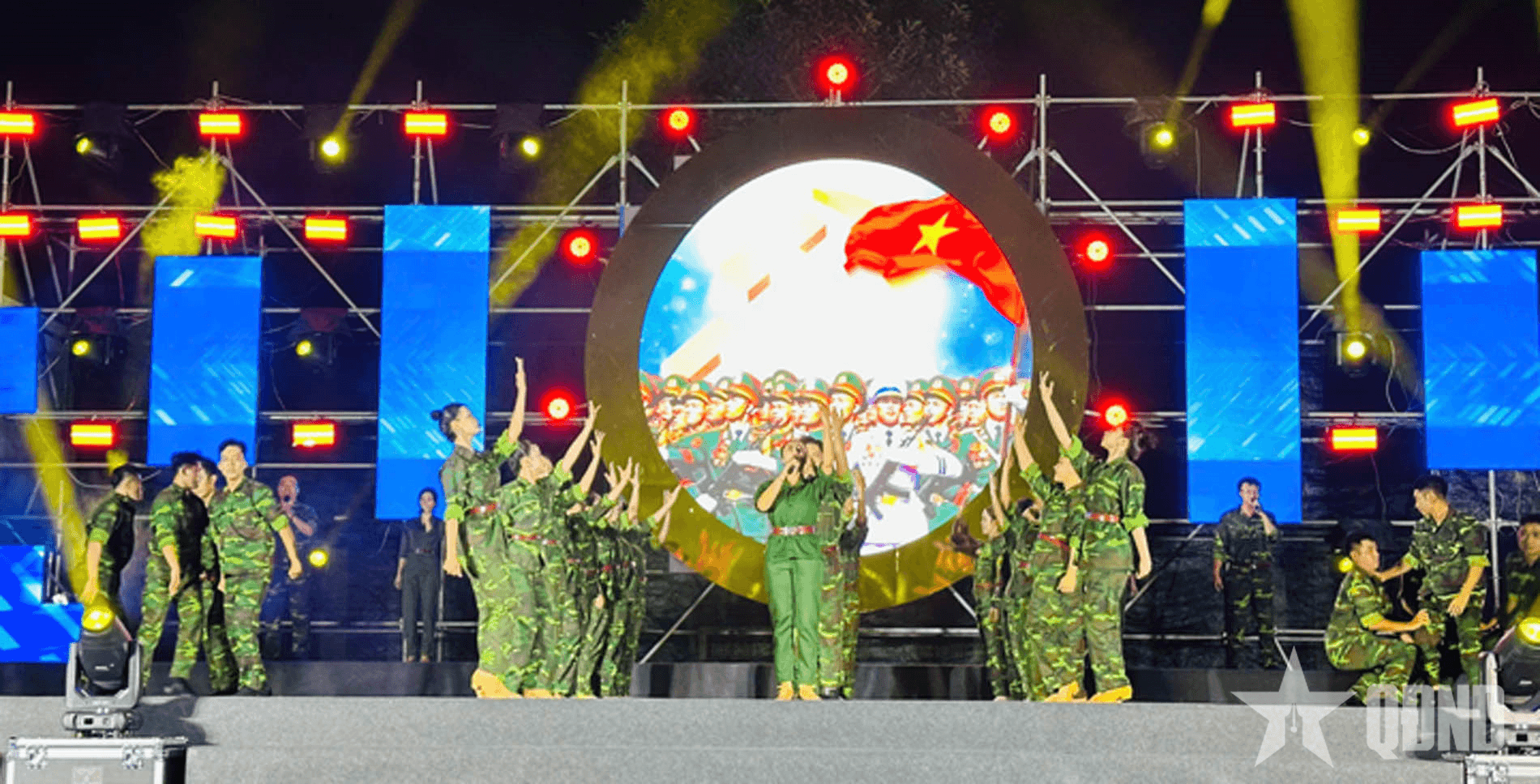 Đặc sắc chương trình nghệ thuật “Người lính - Bản anh hùng ca bất diệt” tại Thành phố mang tên Bác