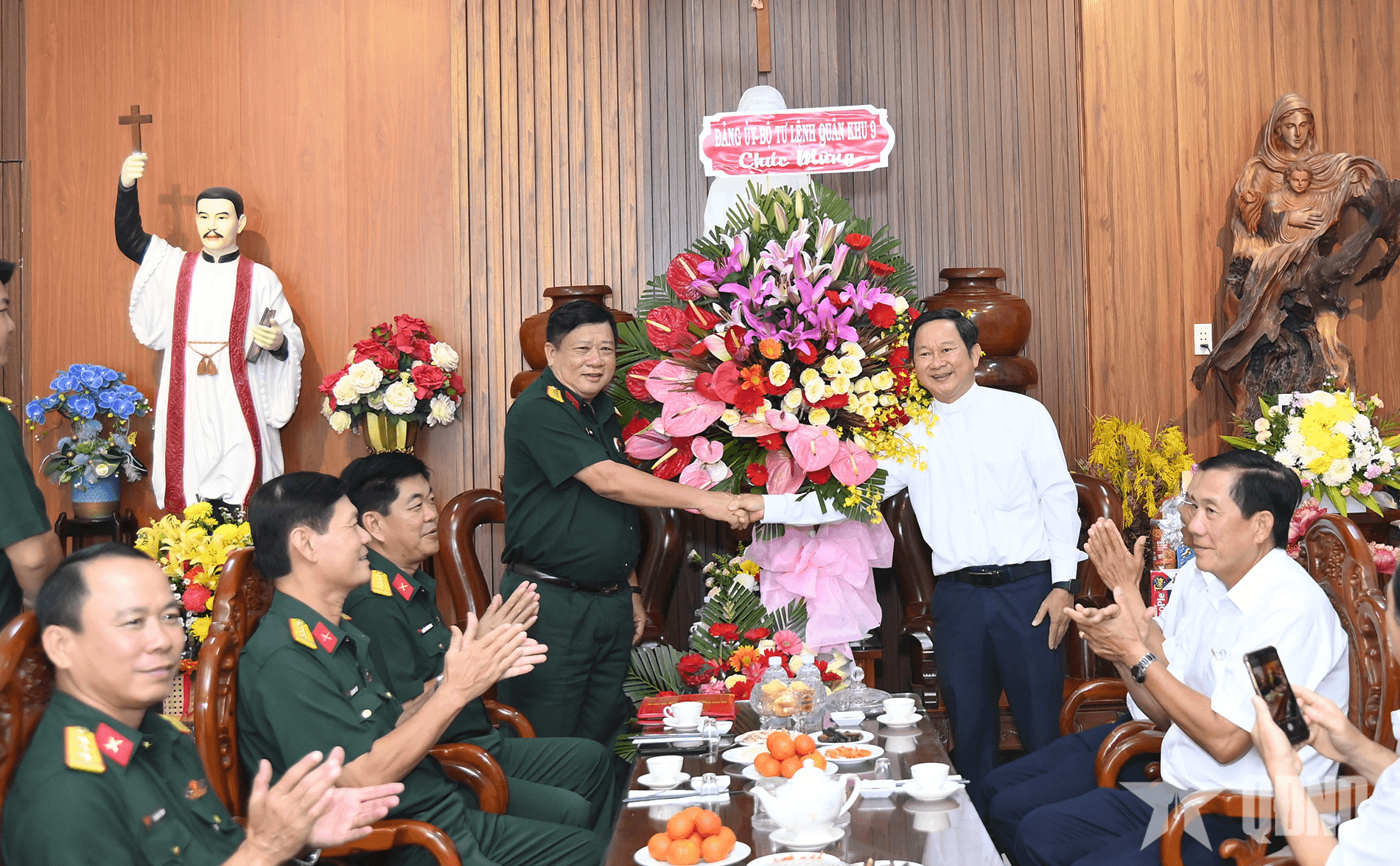 Quân khu 9: Thăm, chúc mừng Lễ Giáng sinh tại Cà Mau