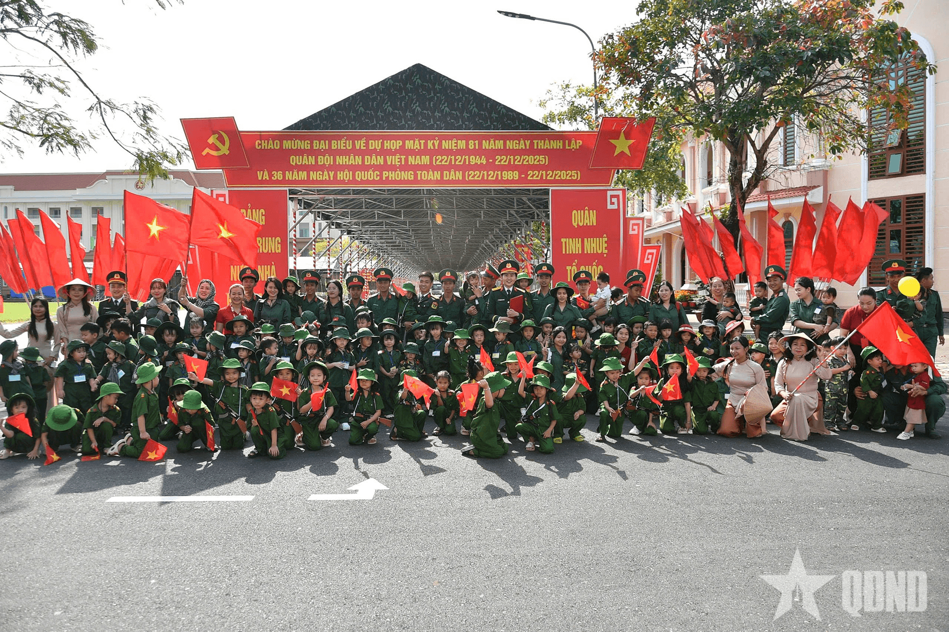 Bộ CHQS tỉnh An Giang: Gần 300 thiếu nhi tham quan nhân kỷ niệm 81 năm Ngày thành lập Quân đội nhân dân Việt Nam