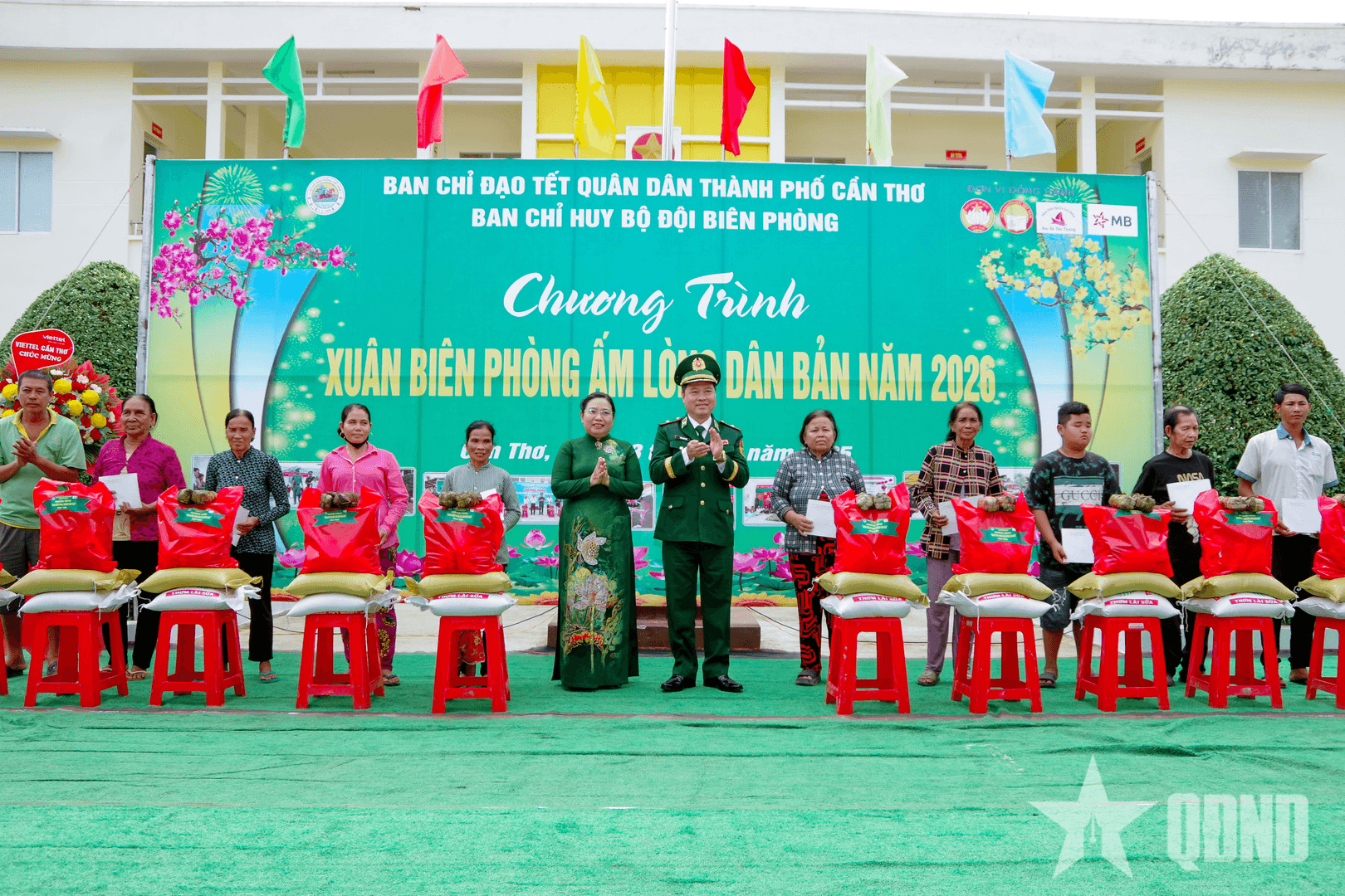 Xuân Biên phòng ấm lòng dân bản ở khu vực biên giới biển TP Cần Thơ