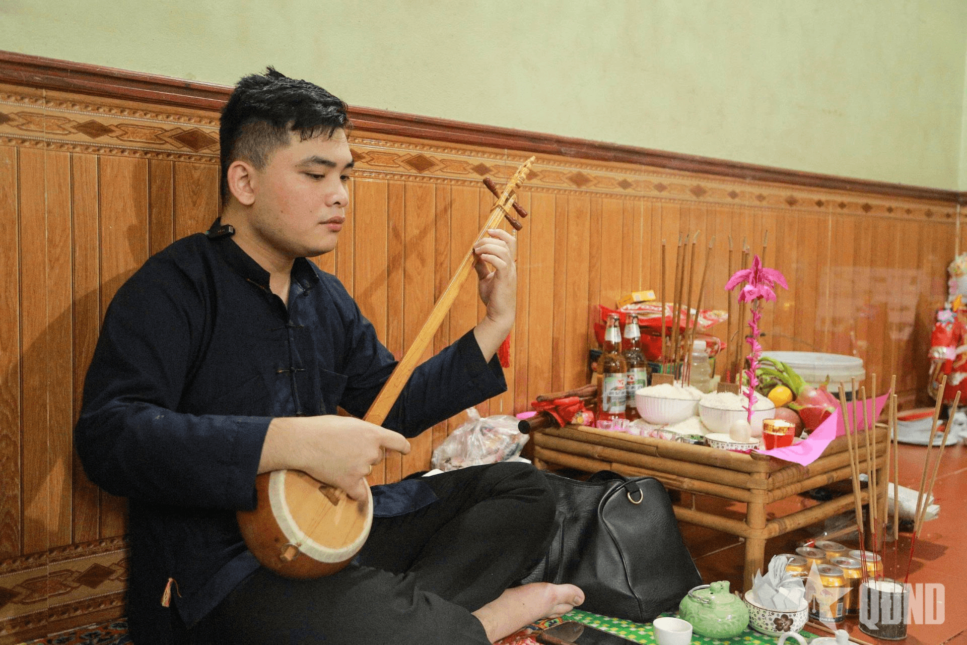 Về bản Lếch, xem người dân giữ “lửa” Then