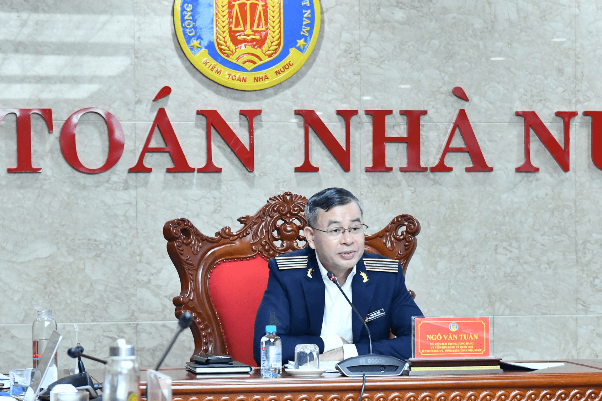 Cho ý kiến đánh giá, xếp loại, xét khen thưởng tập thể cấp ủy, tổ chức đảng và đảng viên năm 2025