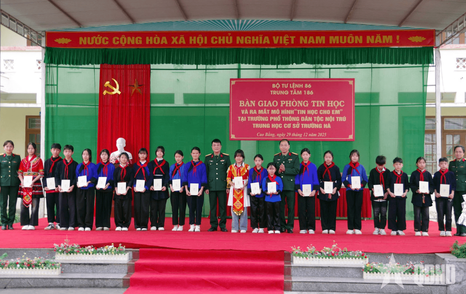 Trung tâm 186 (Bộ tư lệnh 86) triển khai mô hình “Tin học cho em” tại xã Trường Hà, tỉnh Cao Bằng