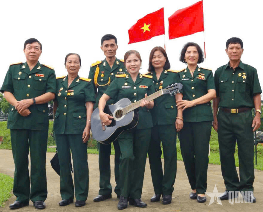 Bền bỉ cống hiến giữa đời thường