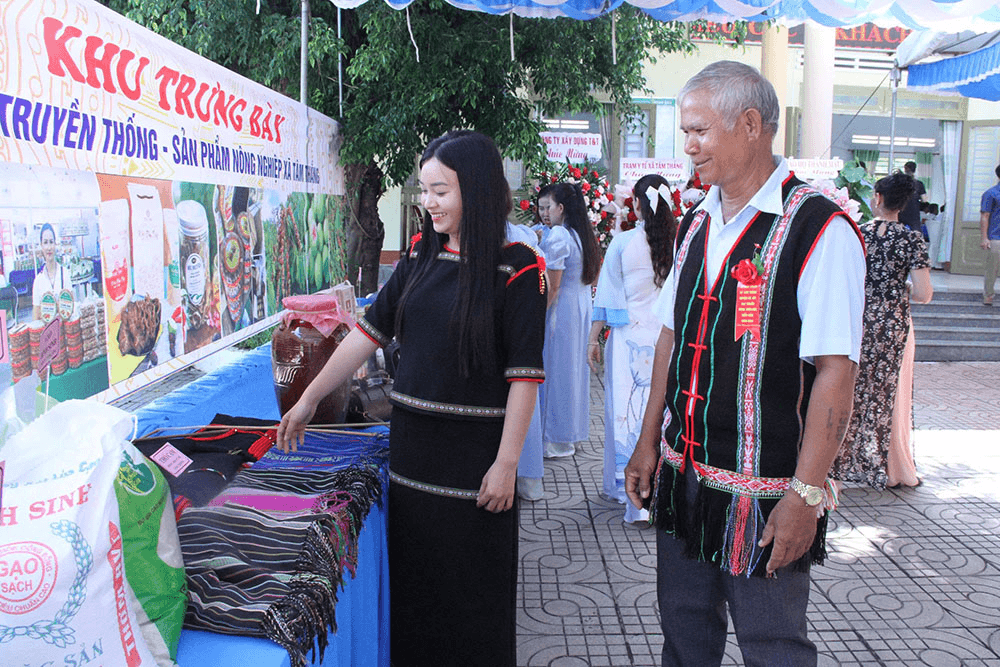 Đảng viên tiêu biểu của buôn Trum
