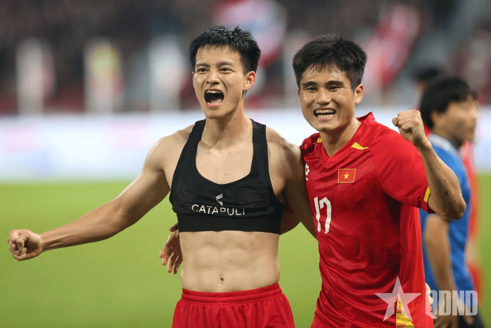 "Tinh thần và khí phách Việt Nam" trên những đường đua mới