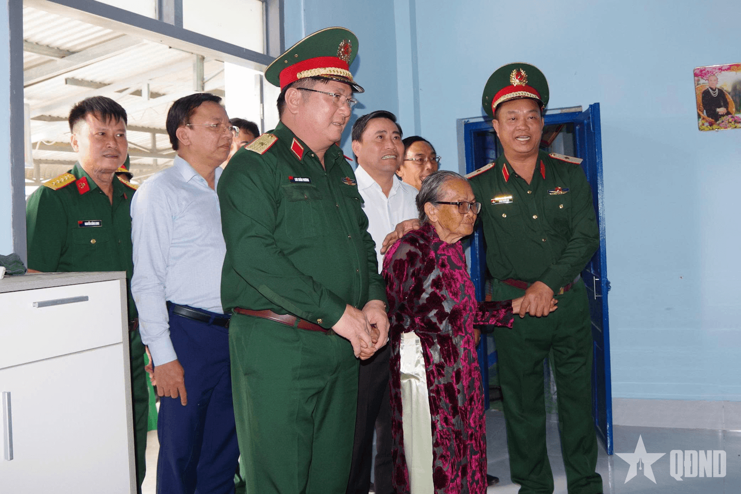 Quân khu 5 bàn giao nhà cho nhân dân vùng lũ tại Khánh Hòa