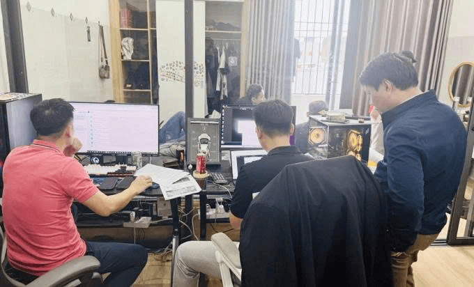 Phá chuyên án đánh bạc bằng hình thức game online, giao dịch 100 tỷ đồng