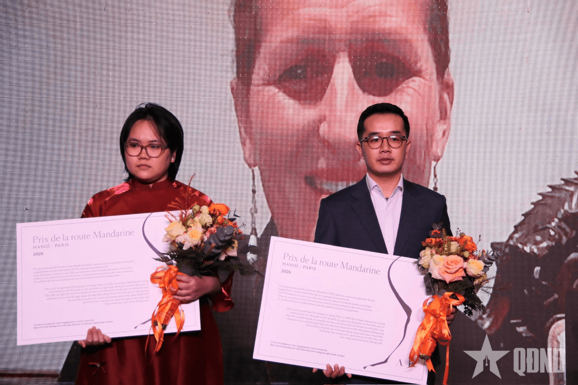 Trao giải thưởng “Con đường Thiên lý” lần đầu tiên