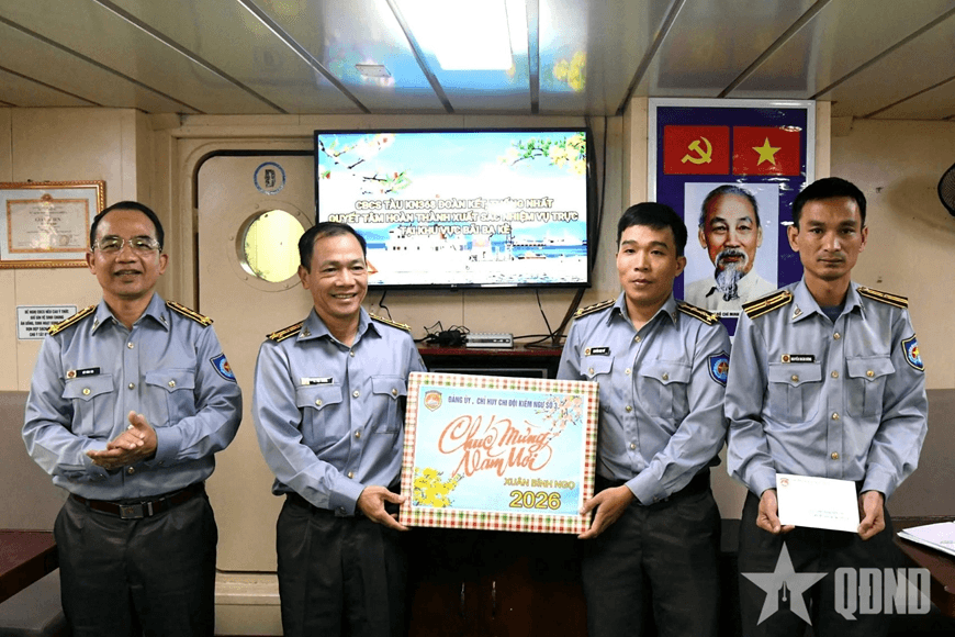 Vượt sóng giữa trùng khơi, giữ bình yên Tổ quốc