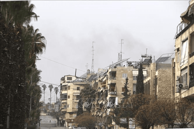 Quân đội Syria mở lại không kích tại Aleppo, cáo buộc SDF vi phạm thỏa thuận rút quân