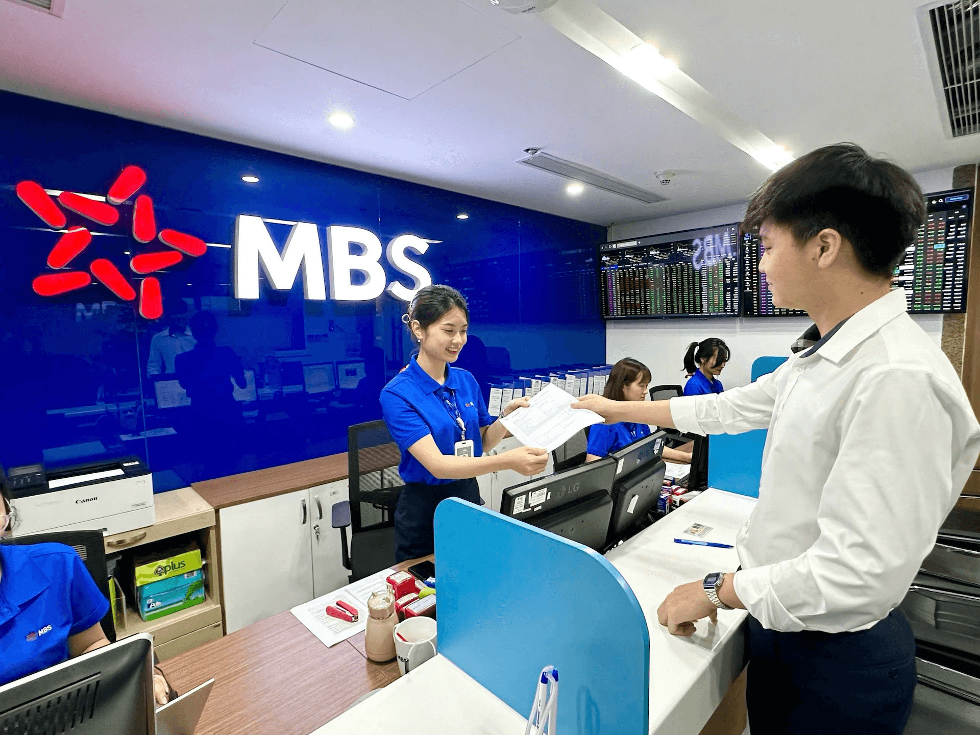Nâng cao khả năng chống chịu của thị trường chứng khoán Việt Nam trước các biến động khó lường