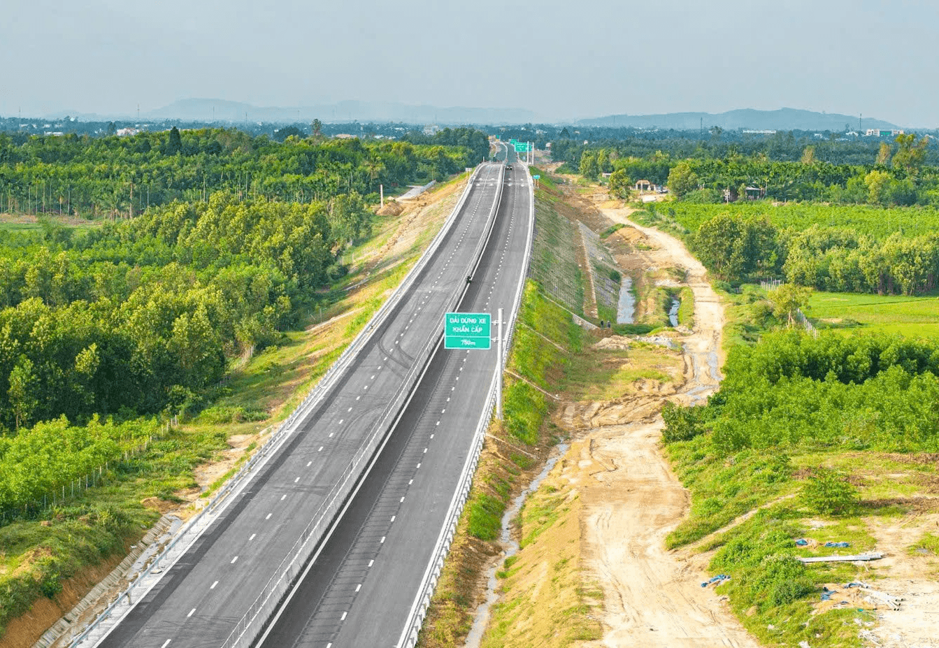 Cấp bách bảo đảm an toàn giao thông trên các tuyến cao tốc - Bài 1: Yêu cầu cấp thiết hoàn thiện mạng lưới cao tốc