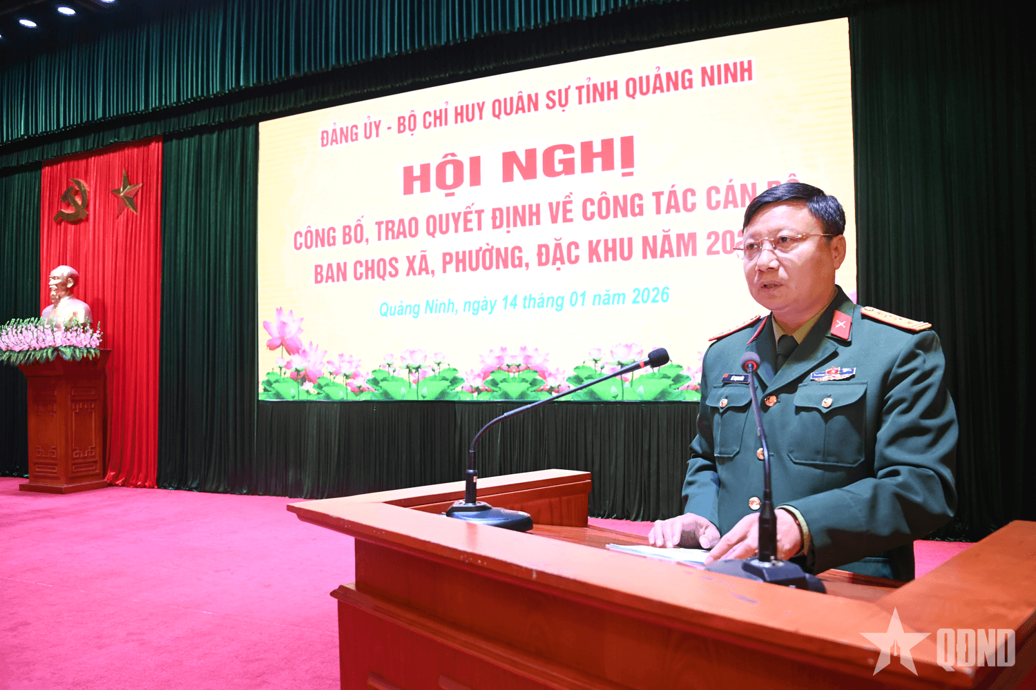 Bộ CHQS tỉnh Quảng Ninh công bố, trao quyết định về công tác cán bộ Ban CHQS xã, phường, đặc khu