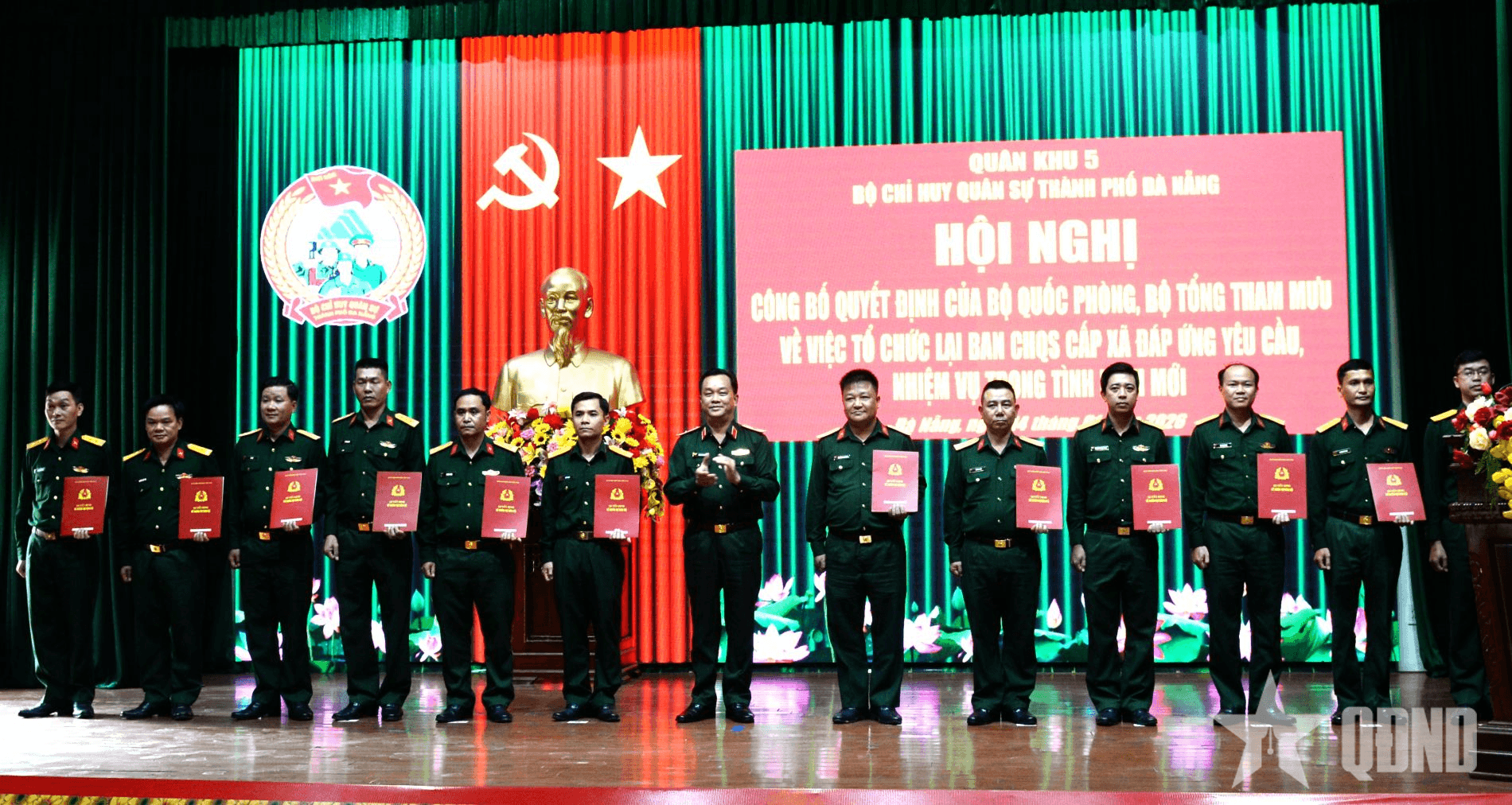 Đảng ủy, Bộ CHQS TP Đà Nẵng trao quyết định bổ nhiệm 93 chỉ huy trưởng Ban CHQS cấp xã