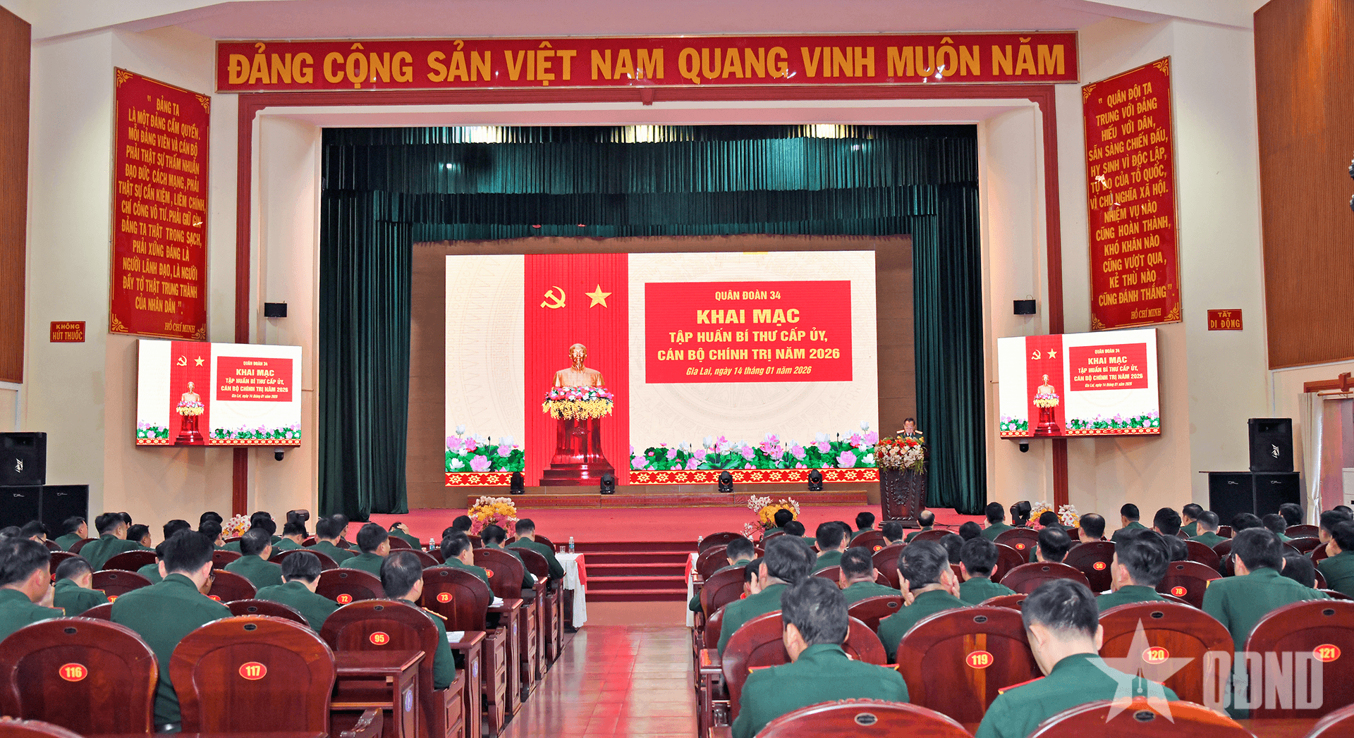 Nâng cao trình độ, năng lực của đội ngũ bí thư cấp ủy, cán bộ chính trị