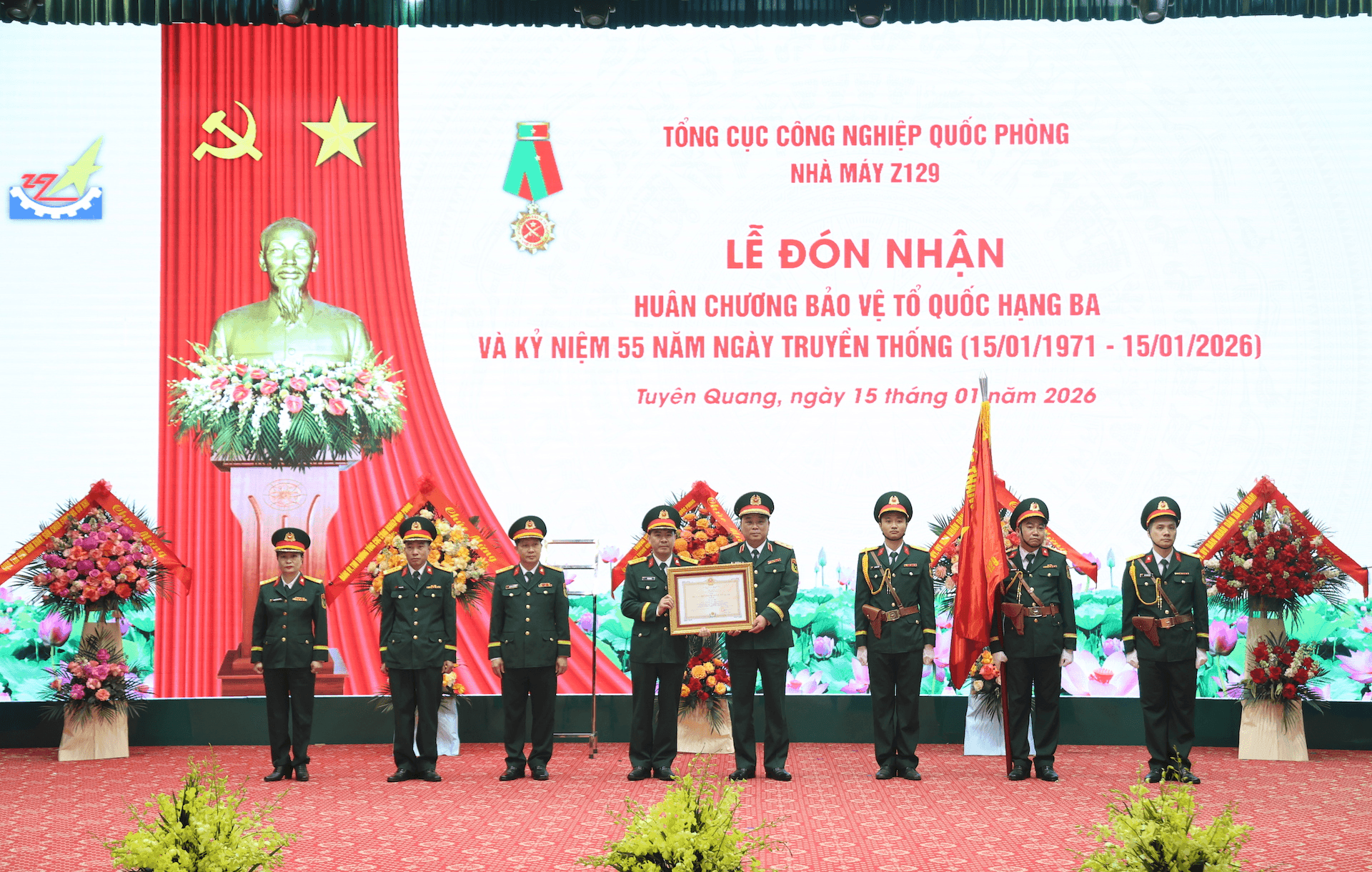Nhà máy Z129 đón nhận Huân chương Bảo vệ Tổ quốc hạng Ba, kỷ niệm 55 năm Ngày truyền thống