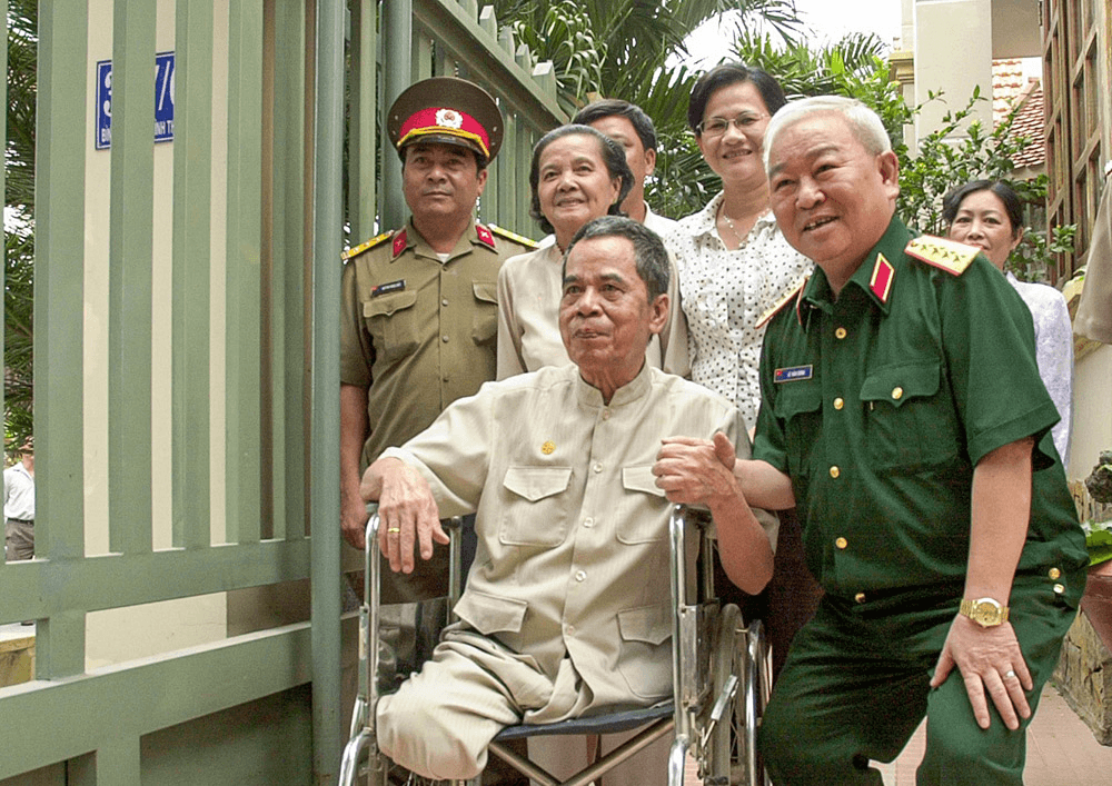 Người Anh hùng của mảnh đất "dừa xanh - lửa đỏ"