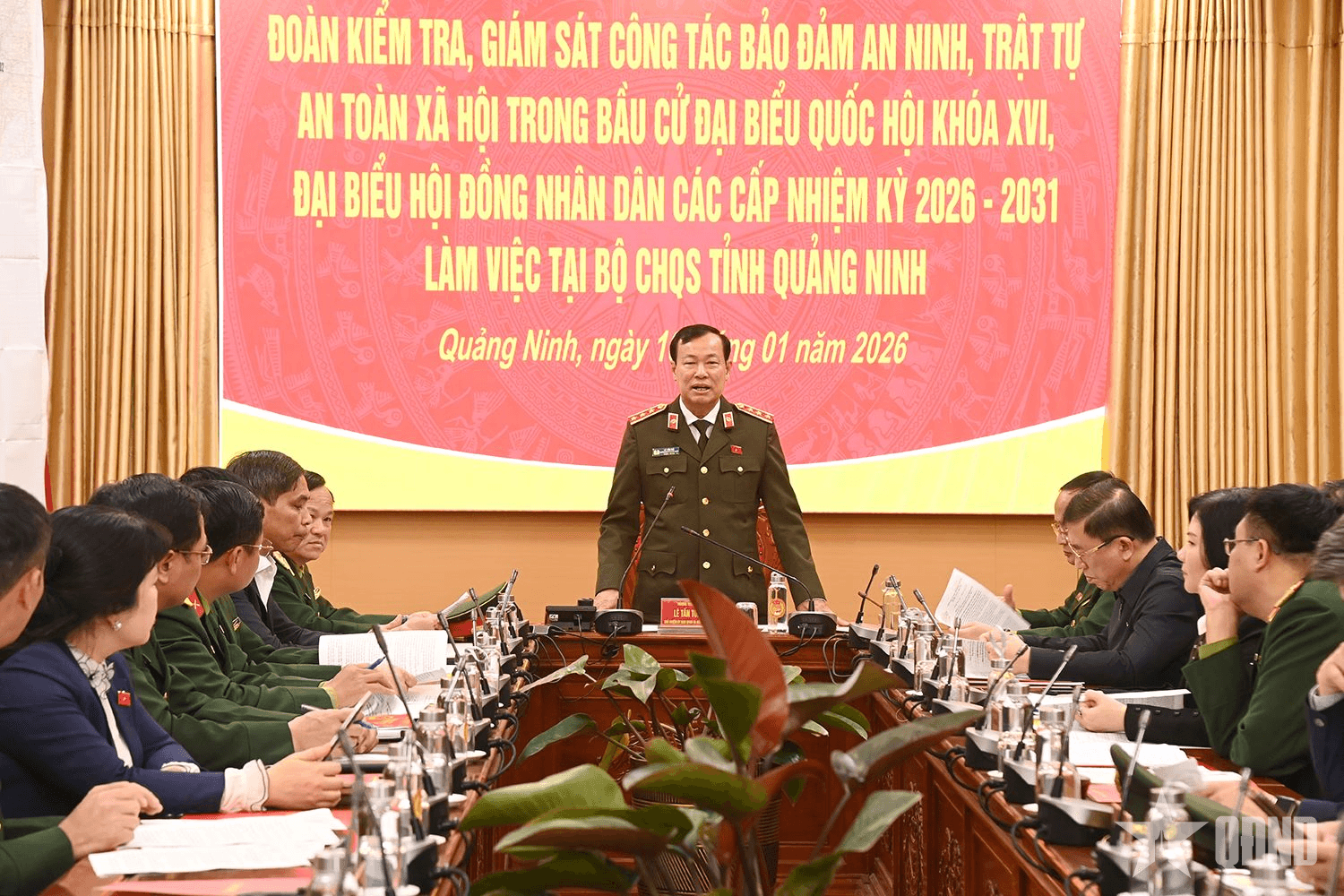 Thượng tướng Lê Tấn Tới làm việc tại Bộ CHQS tỉnh Quảng Ninh