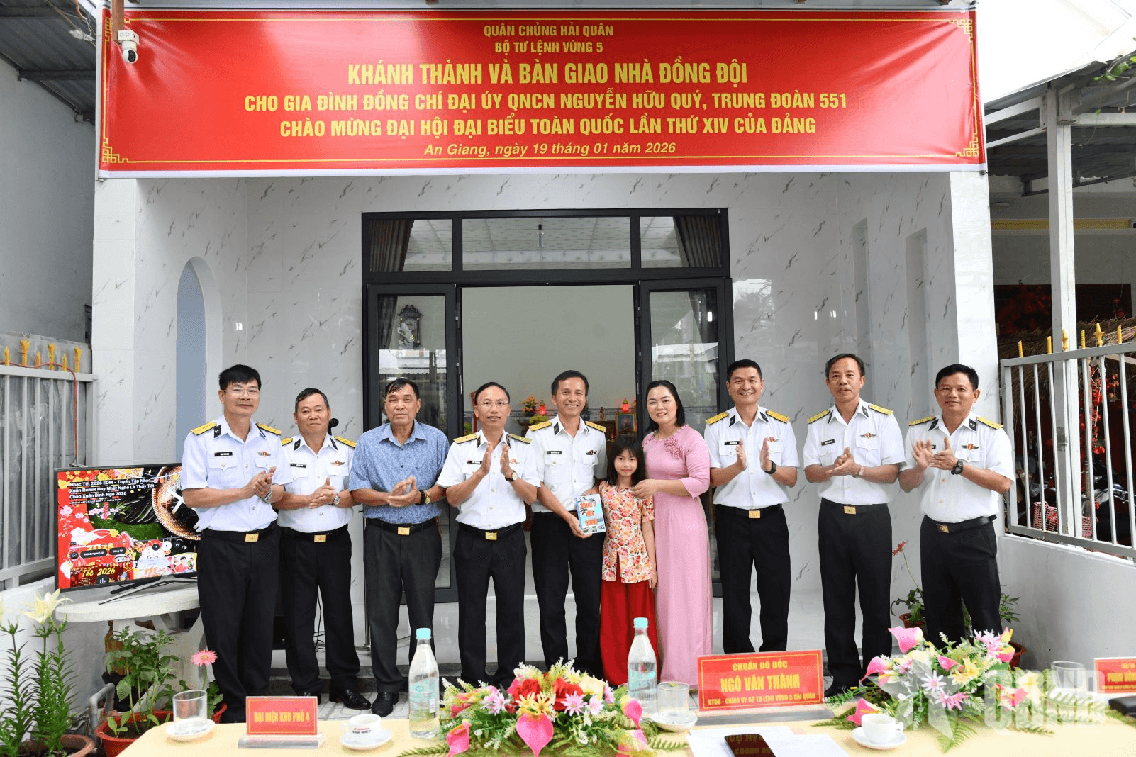 Bộ tư lệnh Vùng 5 Hải quân bàn giao Nhà đồng đội