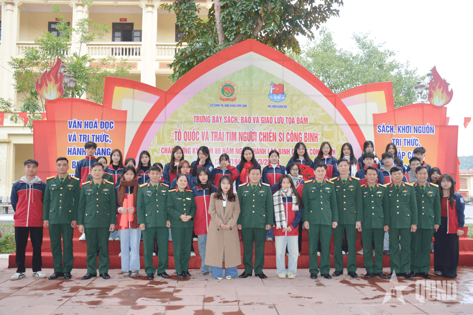 Trưng bày sách, tọa đàm “Tổ quốc và trái tim người chiến sĩ công binh”