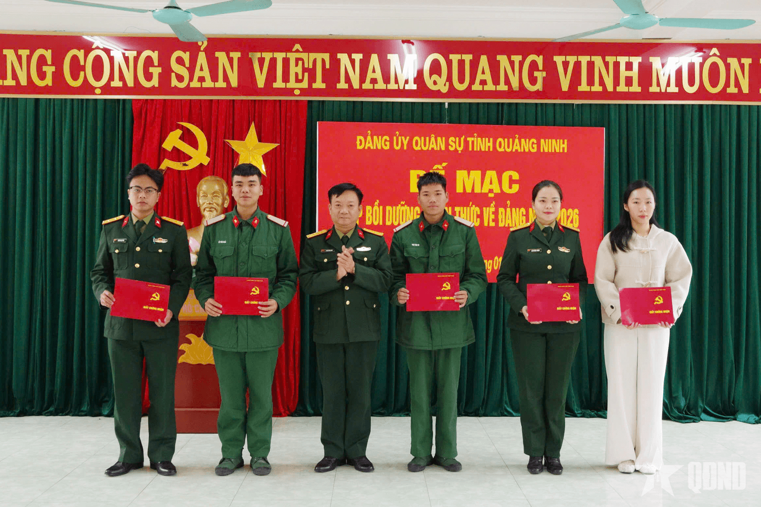Đảng ủy Quân sự tỉnh Quảng Ninh: Bế mạc lớp bồi dưỡng nhận thức về Đảng năm 2026