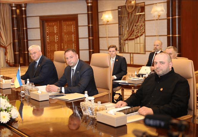 Nga, Mỹ và Ukraine tiến hành cuộc đàm phán ba bên đầu tiên