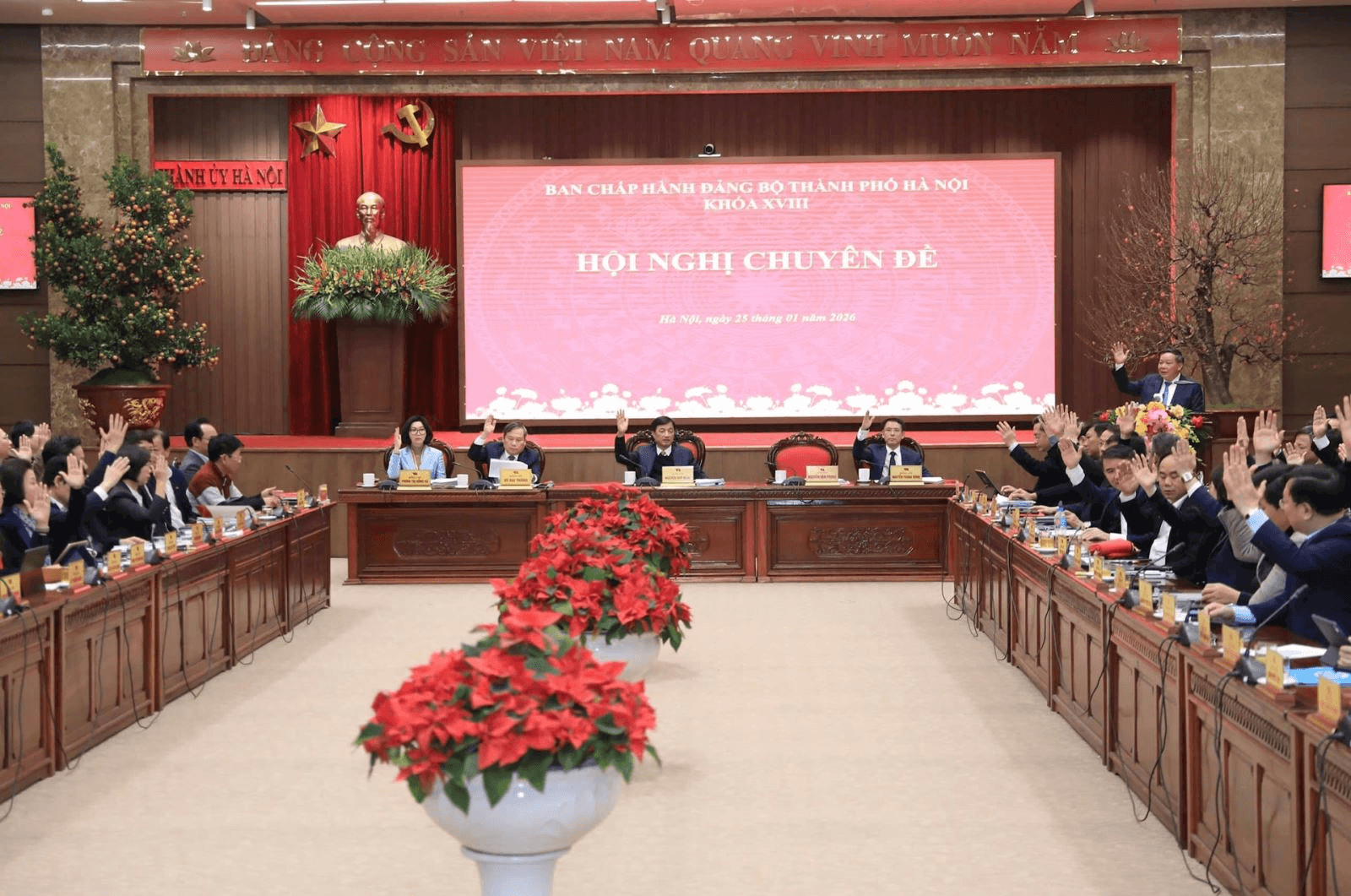 Hà Nội thông qua nhiều nội dung quan trọng để phát triển Thủ đô trong giai đoạn mới