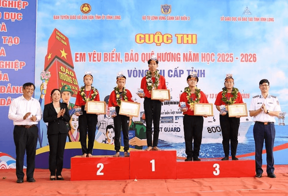 Bồi đắp tình yêu biển, đảo quê hương