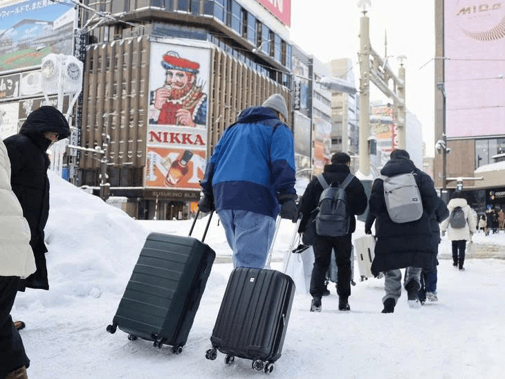 Nhật Bản: Tuyết rơi dày khiến 7.000 hành khách bị mắc kẹt tại sân bay ở Hokkaido