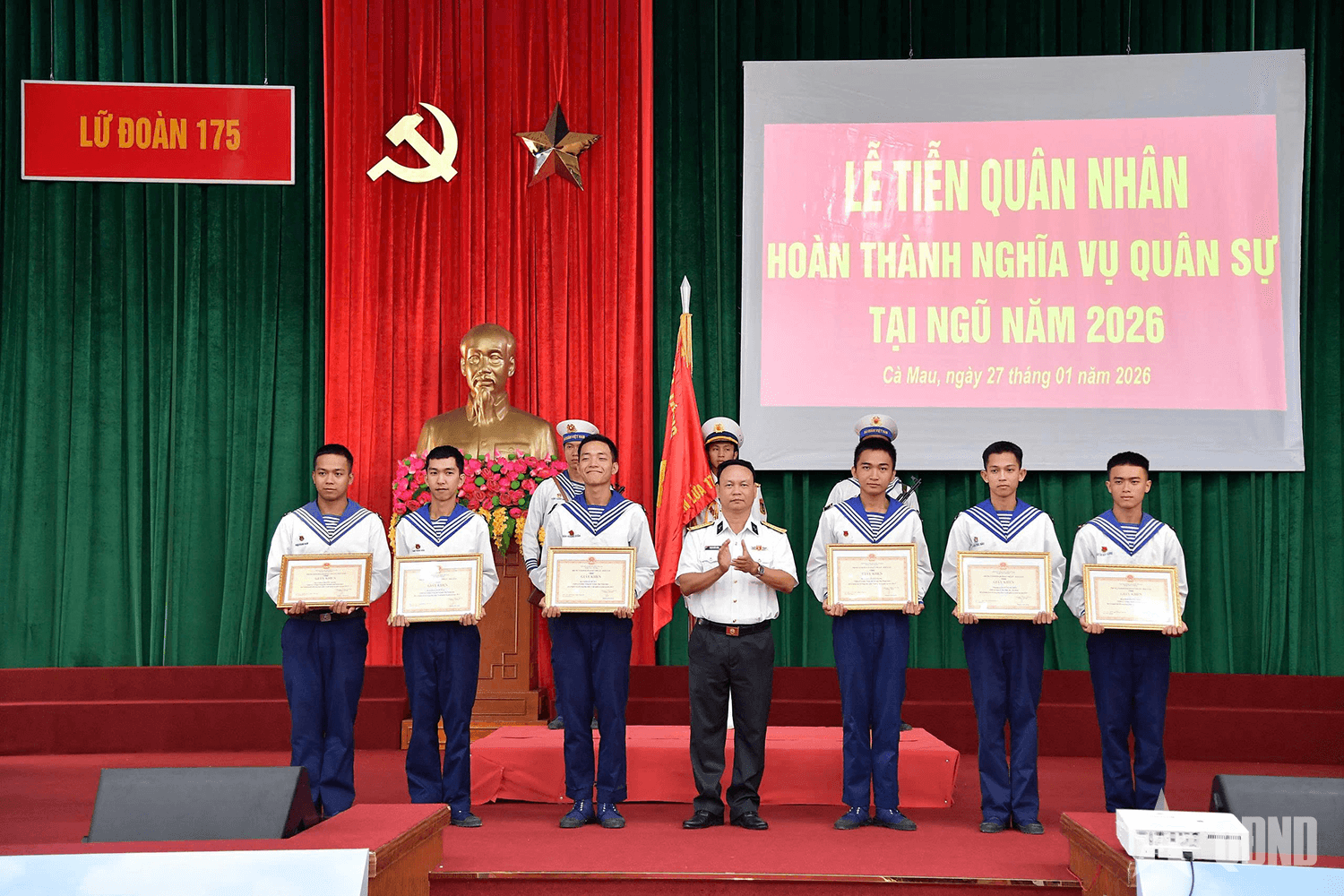 Lữ đoàn 175 (Vùng 5 Hải quân) tiễn quân nhân hoàn thành nghĩa vụ quân sự tại ngũ