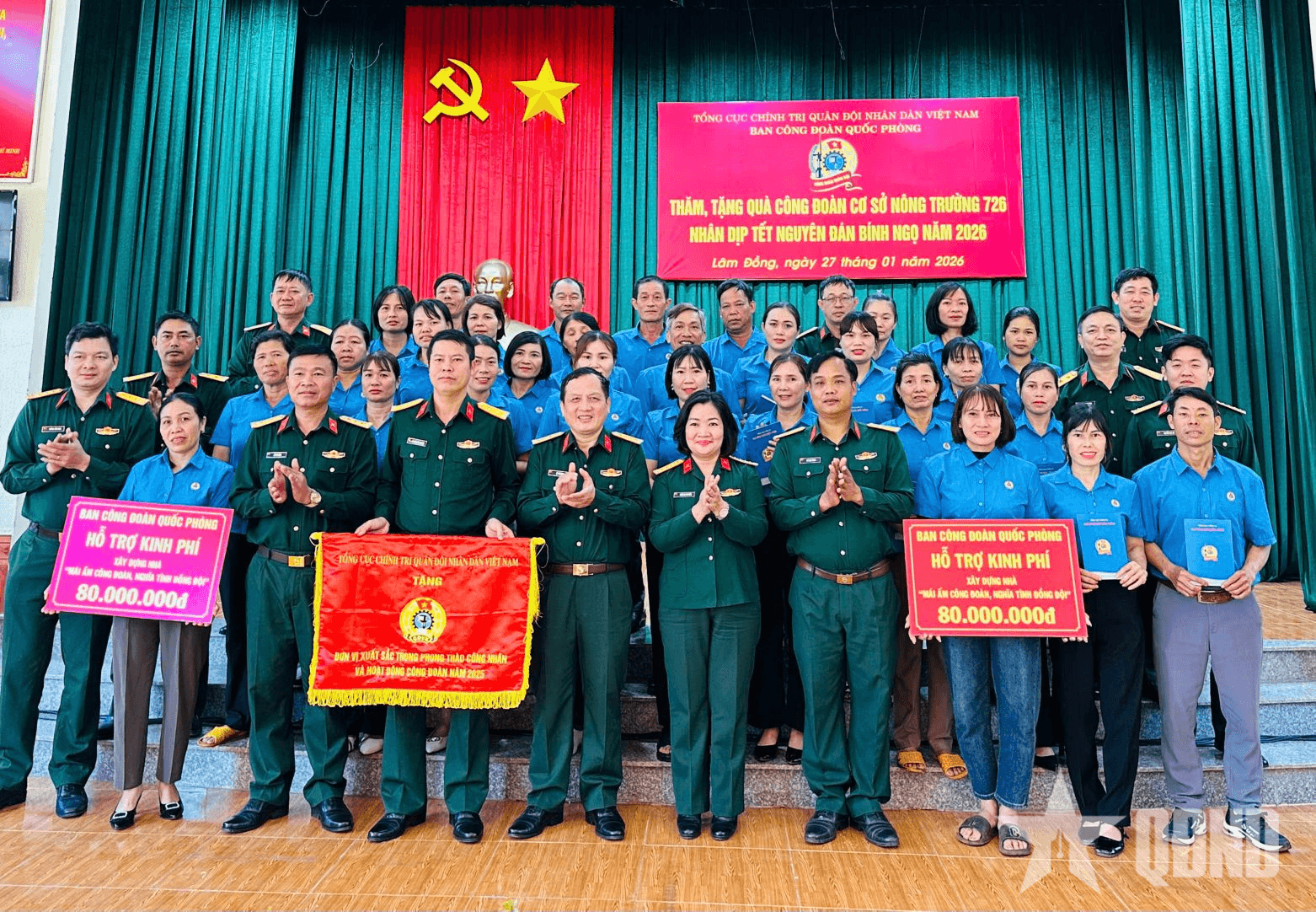 Ban Công đoàn Quốc phòng chăm lo đoàn viên mắc bệnh hiểm nghèo