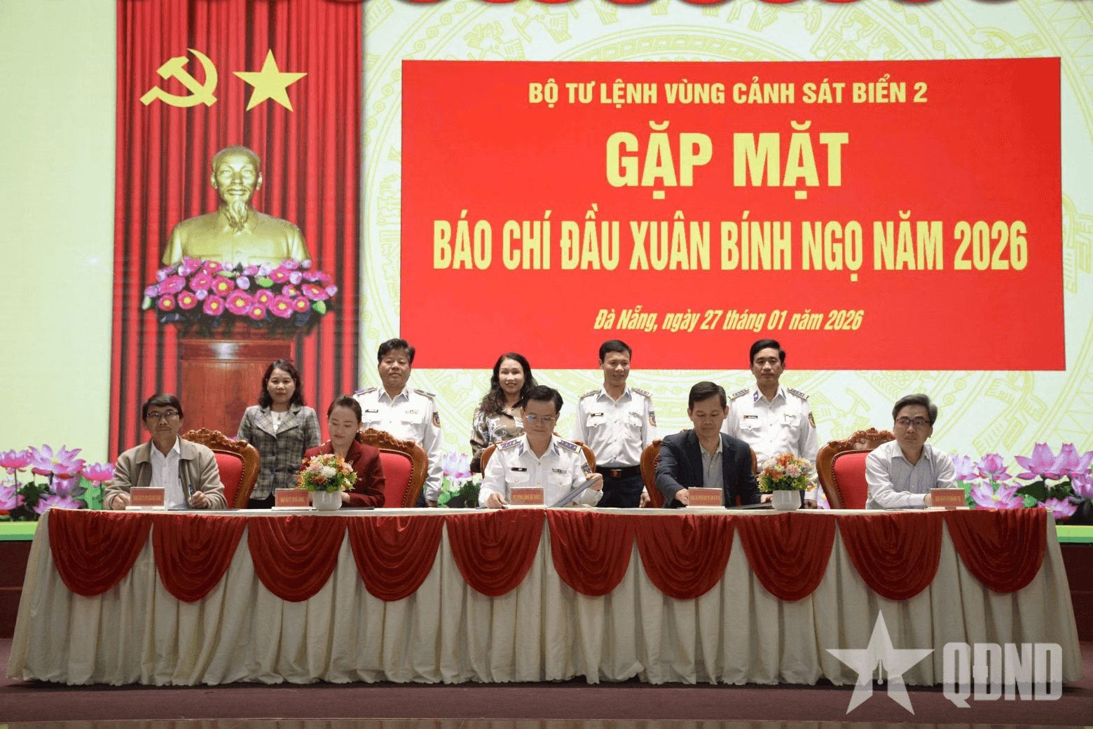 Bộ tư lệnh Vùng Cảnh sát biển 2 gặp mặt báo chí đầu năm mới