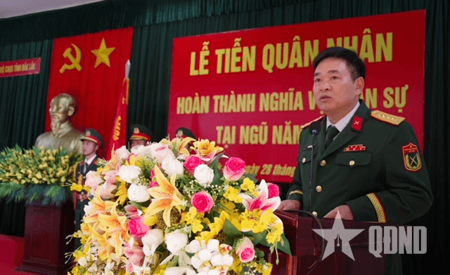 Bộ CHQS tỉnh Đắk Lắk tiễn quân nhân xuất ngũ trở về địa phương