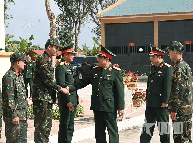 Các đơn vị thuộc Quân khu 4 tăng cường phối hợp, bảo đảm an toàn tuyệt đối tình hình địa bàn