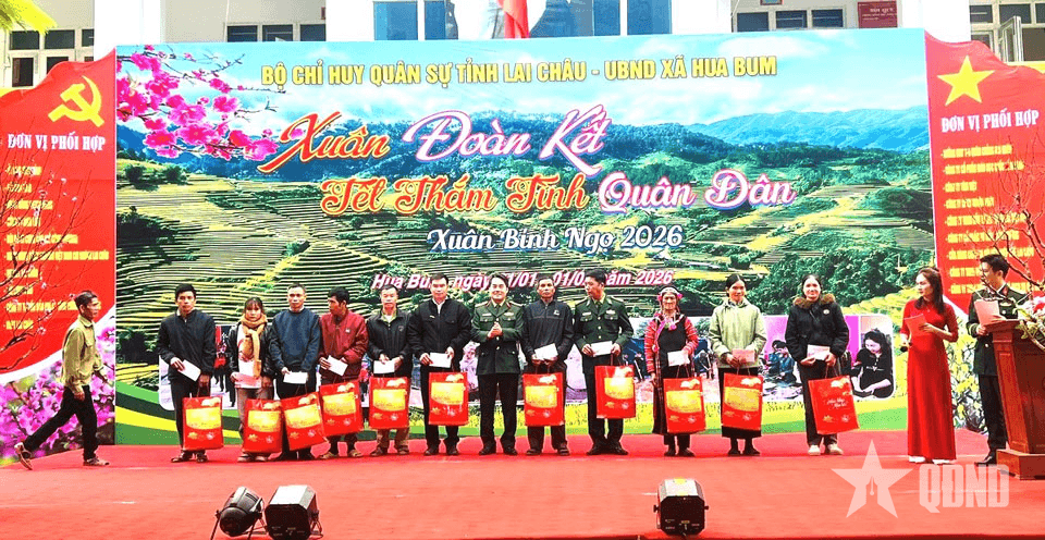 Lai Châu: Trao hơn 560 suất quà tặng người dân biên giới