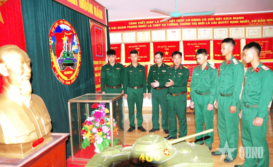 Tự hào, vững niềm tin theo Đảng