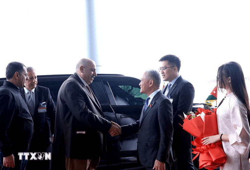 Chủ tịch Hạ viện Jordan đến Hà Nội, bắt đầu thăm chính thức Việt Nam