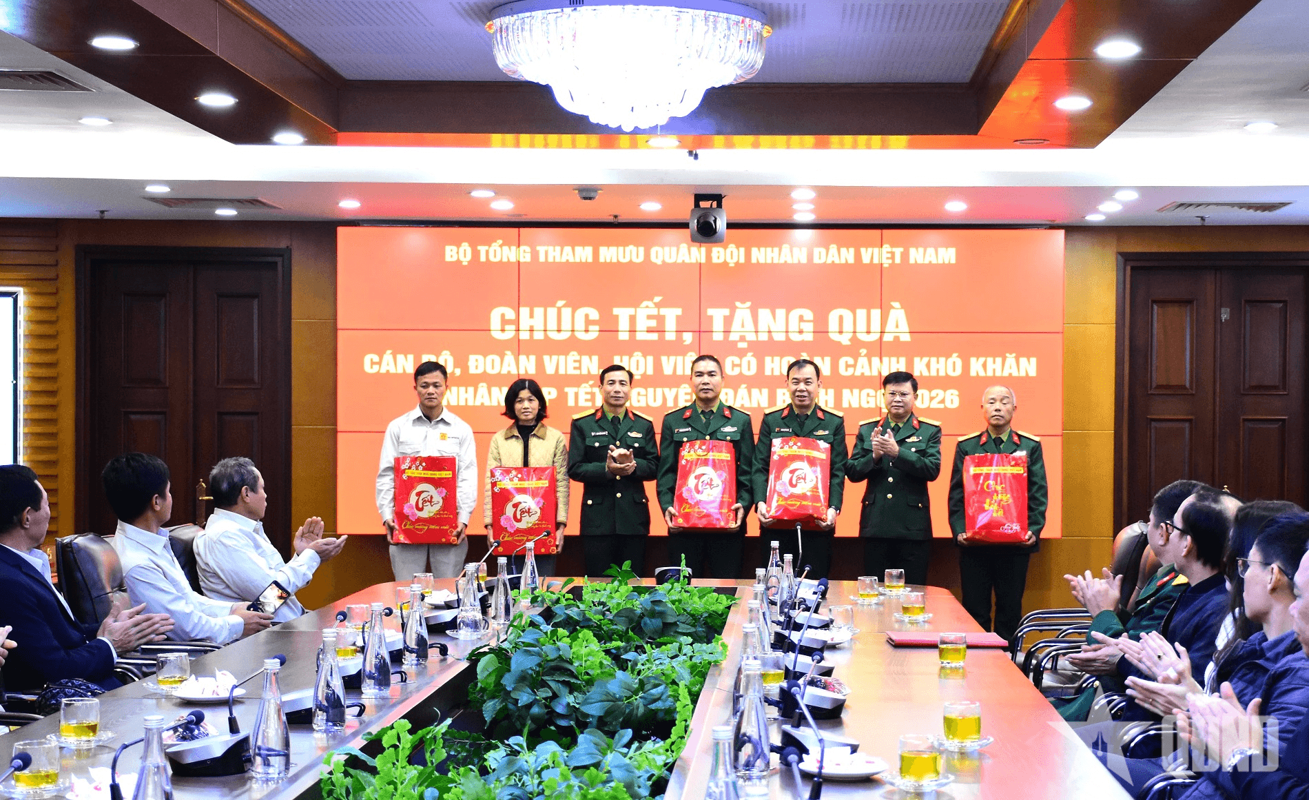 Bộ Tổng Tham mưu: Tặng quà, động viên đoàn viên, hội viên dịp Tết Nguyên đán Bính Ngọ 2026