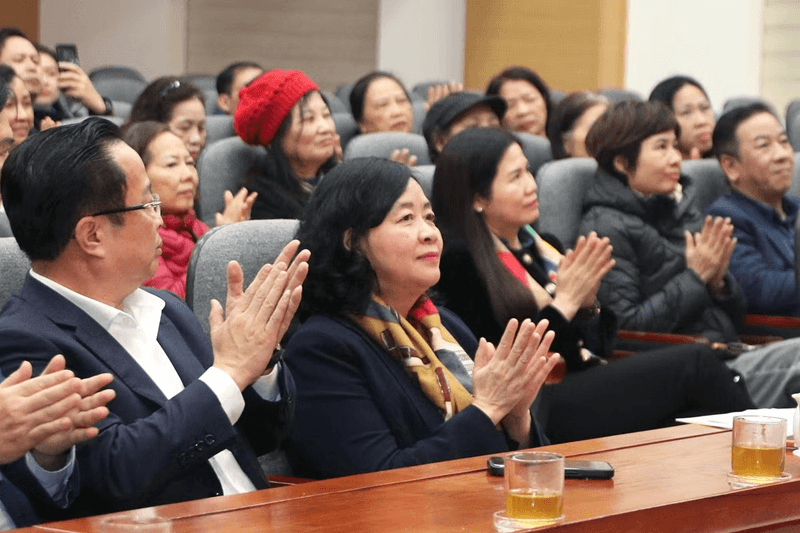 Chủ tịch Ủy ban Trung ương MTTQ Việt Nam Bùi Thị Minh Hoài dự Hội nghị lấy ý kiến cử tri nơi cư trú