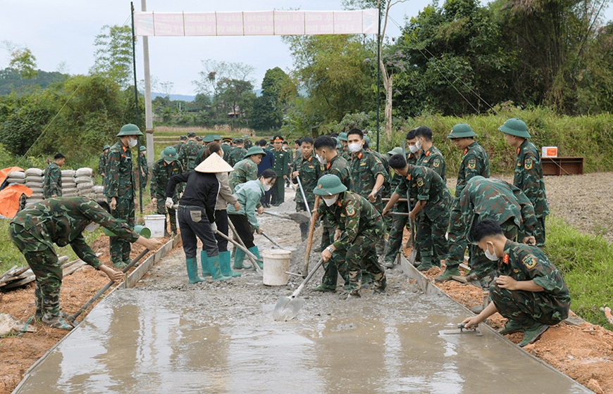 Tiếp thêm niềm tin, gắn kết nghĩa tình quân dân